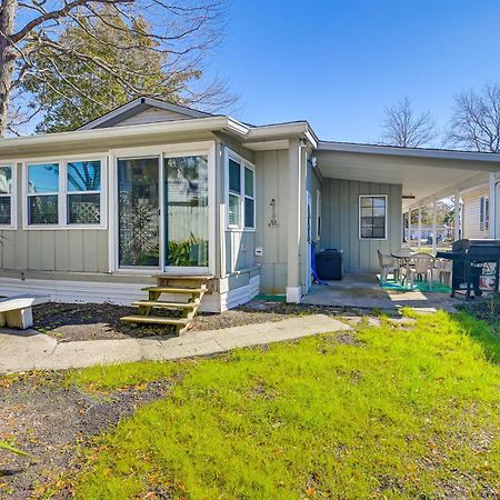Lovely Myrtle Beach Getaway - Walk To Beach! Exterior photo
