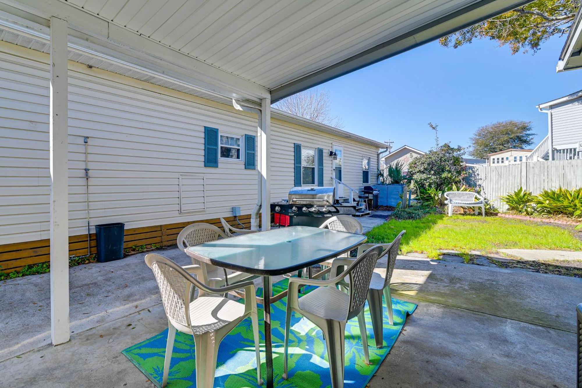 Lovely Myrtle Beach Getaway - Walk To Beach! Exterior photo