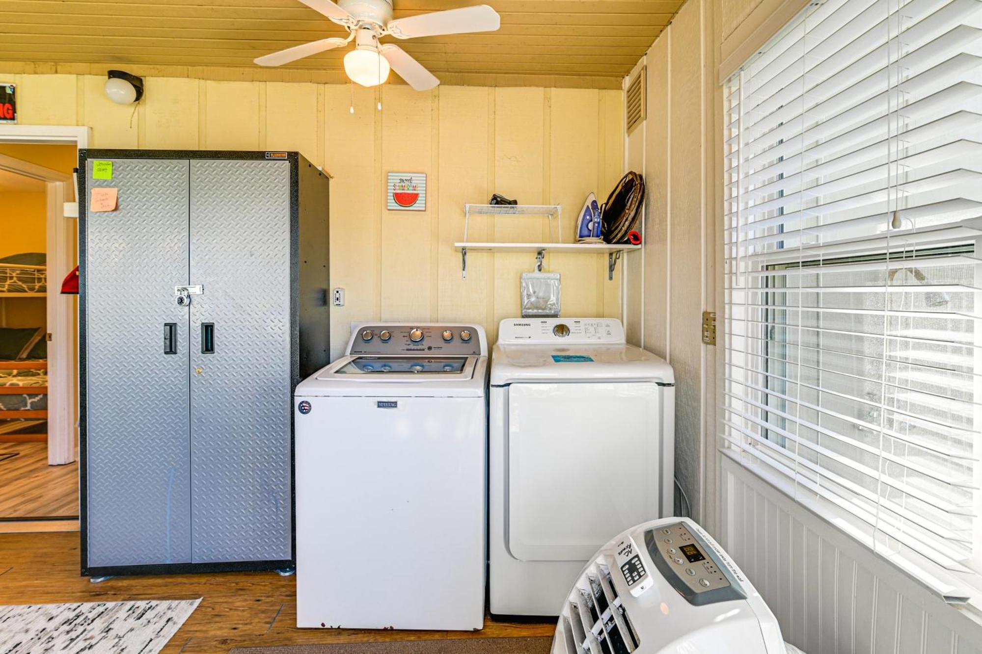 Lovely Myrtle Beach Getaway - Walk To Beach! Exterior photo