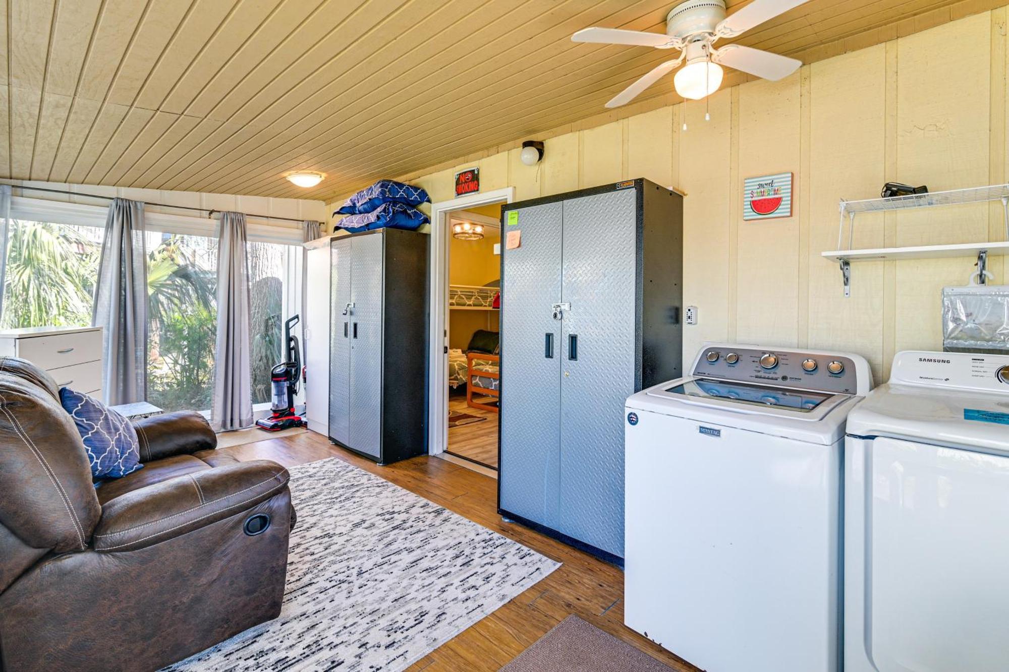 Lovely Myrtle Beach Getaway - Walk To Beach! Exterior photo